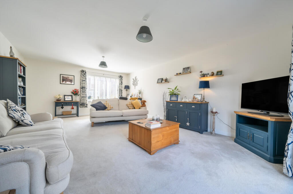 Faulkner Road, Tadpole Garden Village, Swindon, SN25 photo 3