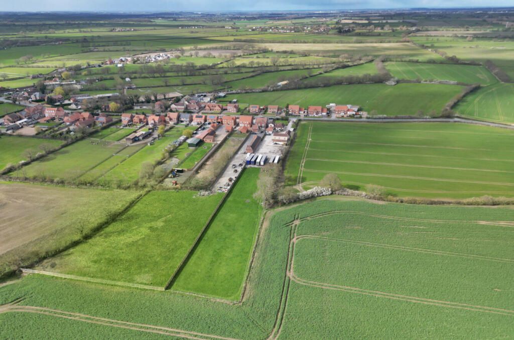 House in Doncaster, Moss - View 4