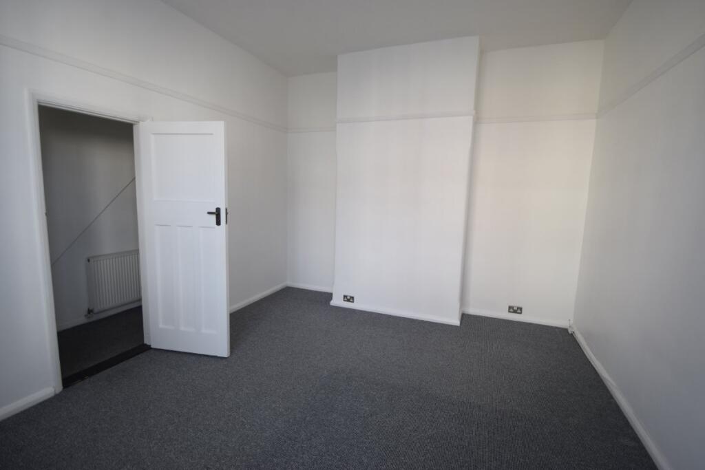 Apartment in Portsmouth - View 3