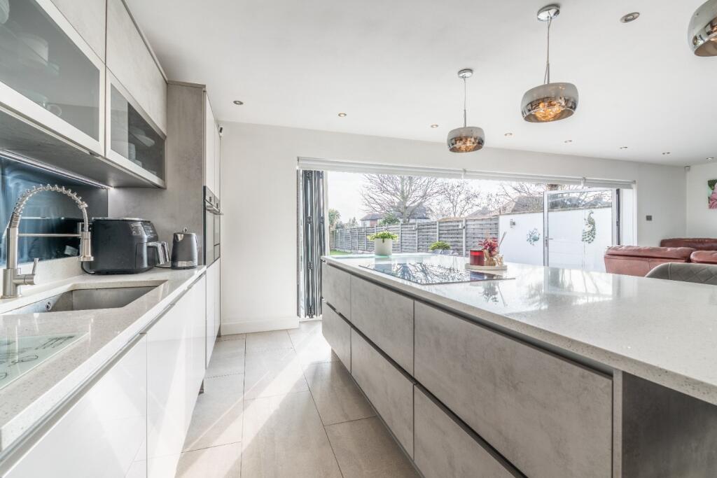 Rydal Drive, Bexleyheath, Kent, DA7 photo 4