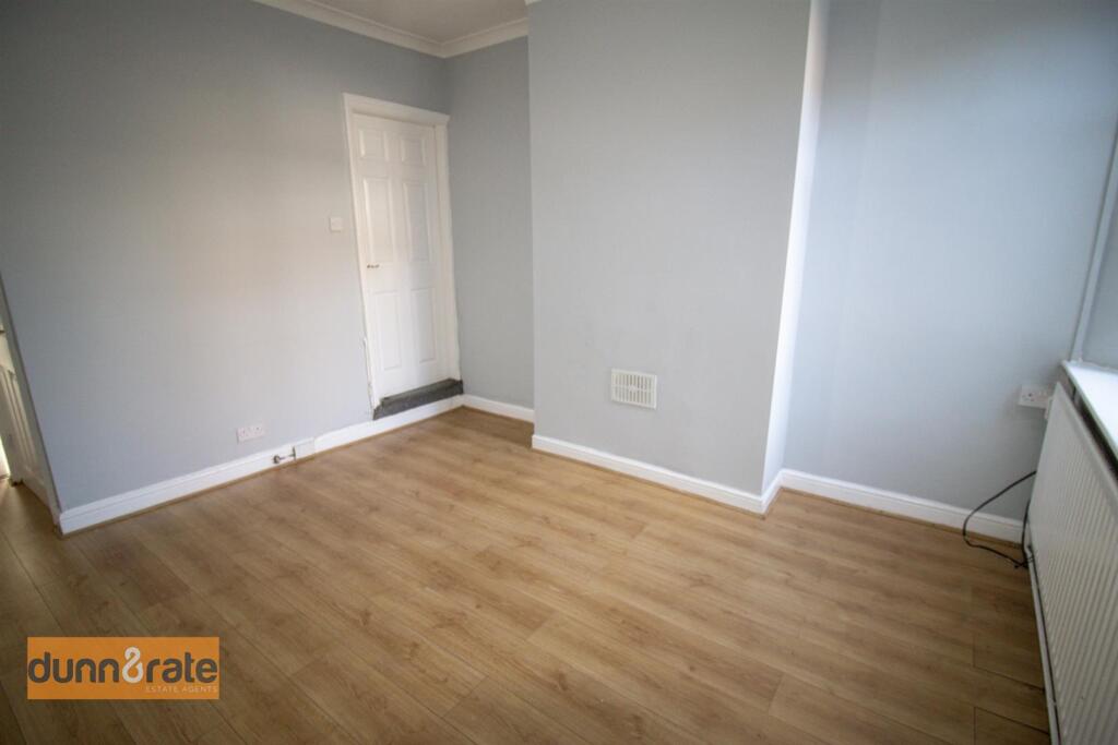 House in Stoke-on-Trent - More