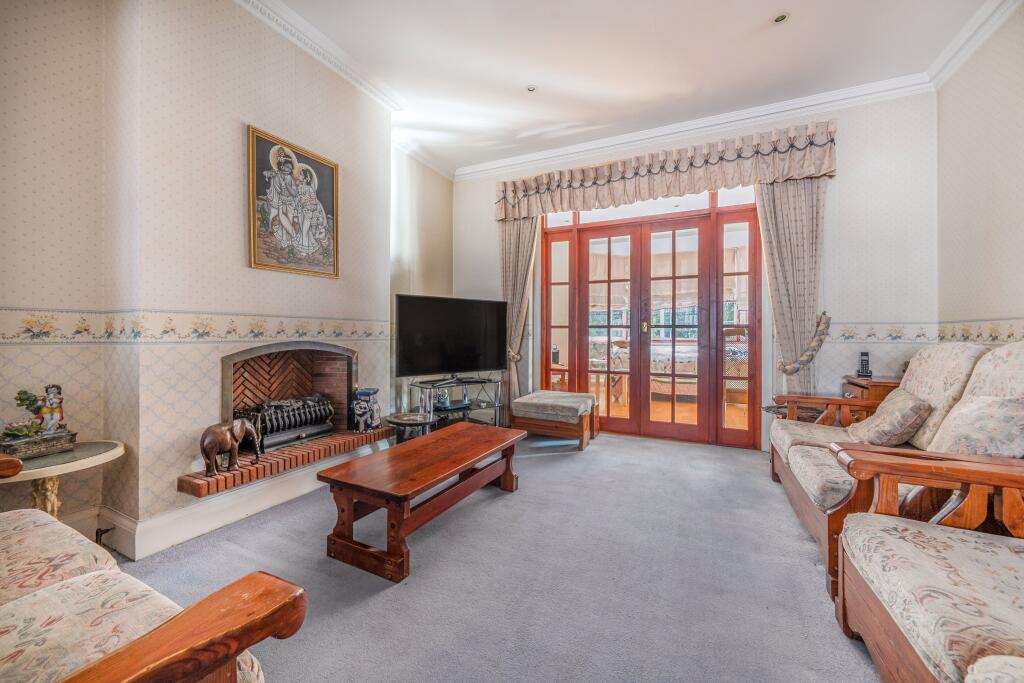 Cat Hill, East Barnet, Barnet, Greater London, EN4 - View 4