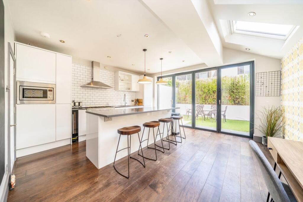 House in London - View 4