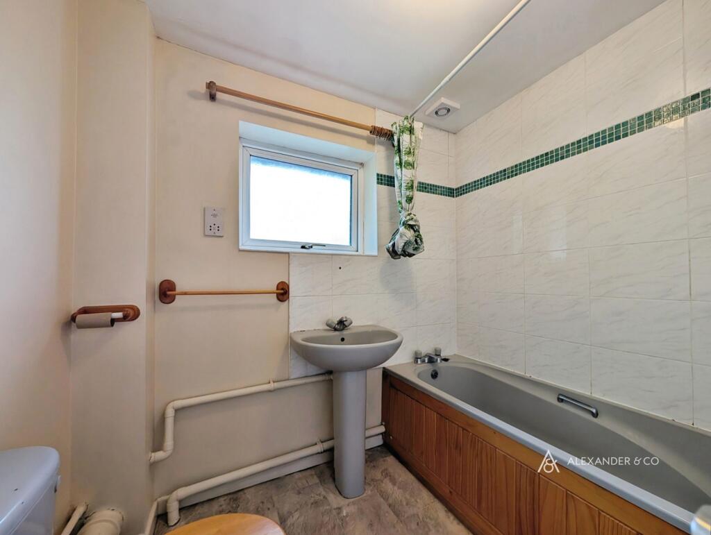 House in Bicester - View 5