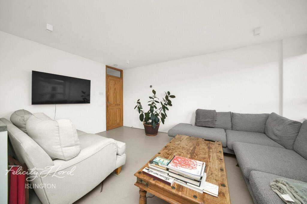 Main image of property: De Beauvoir Road, London