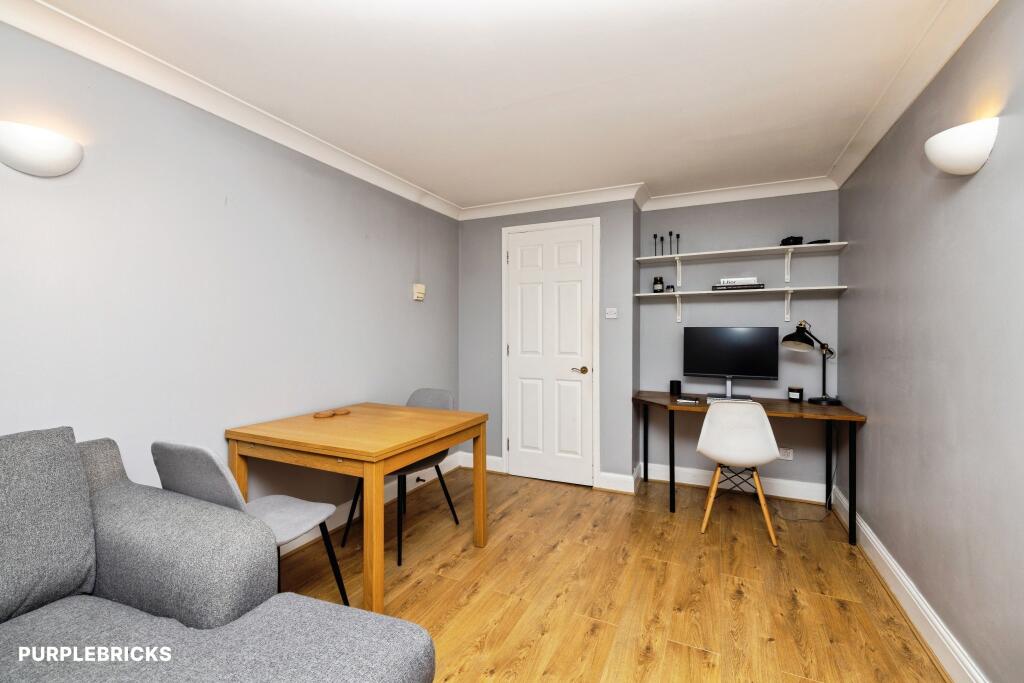 Apartment in London - More