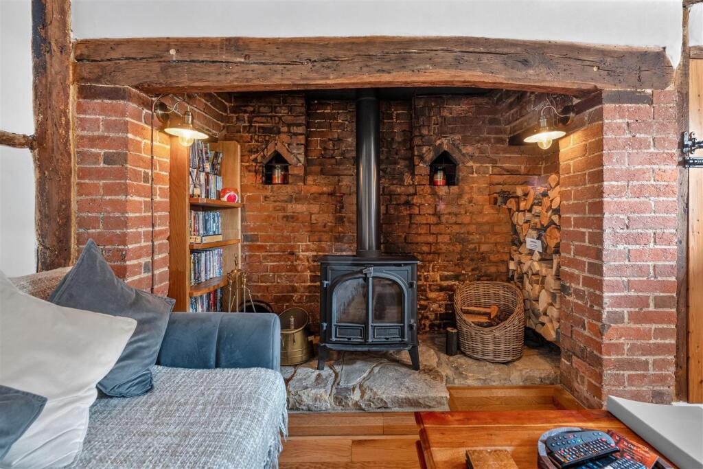House in Crawley, West Green - View 3