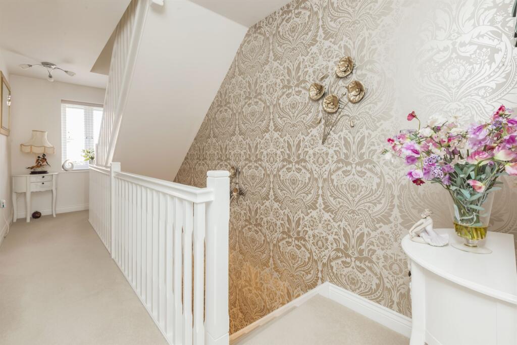 Hedley Way, Hailsham photo 4
