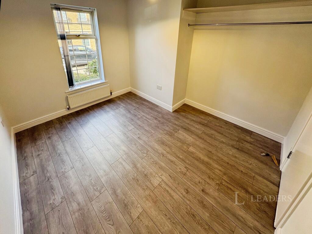 Apartment in Sheffield - View 5