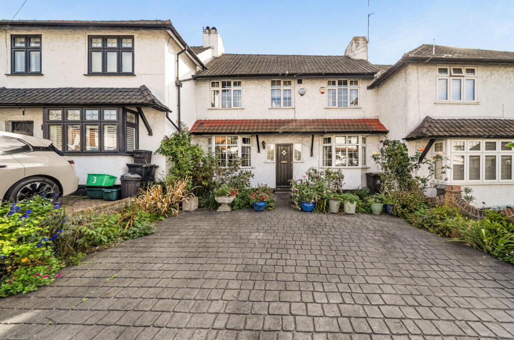 Main image of property: Ellen Close, Bromley