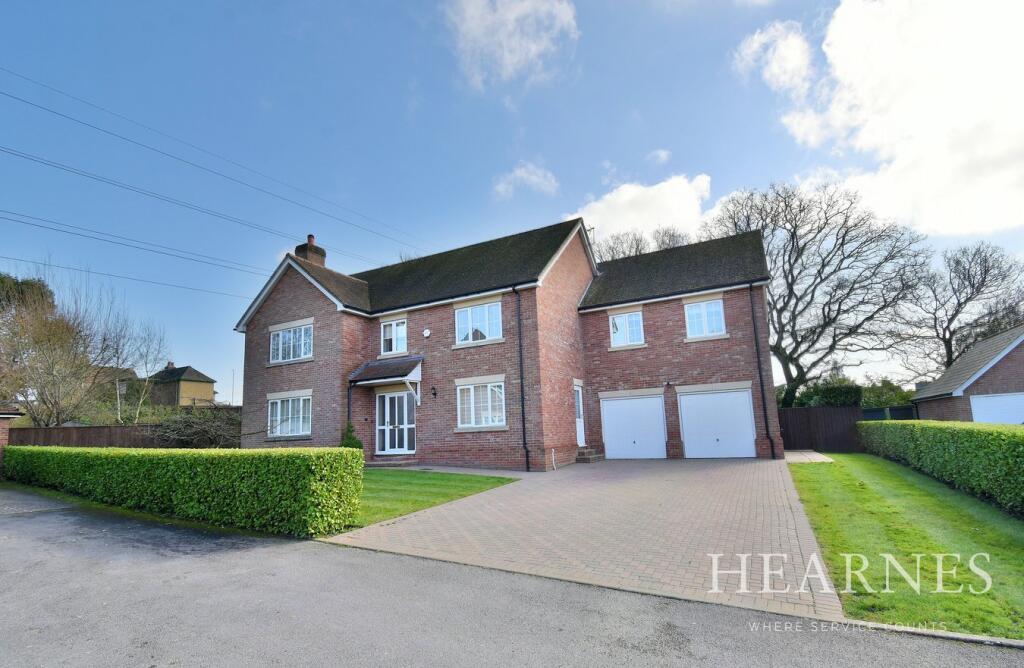 Brickyard Lane, Ferndown, BH22