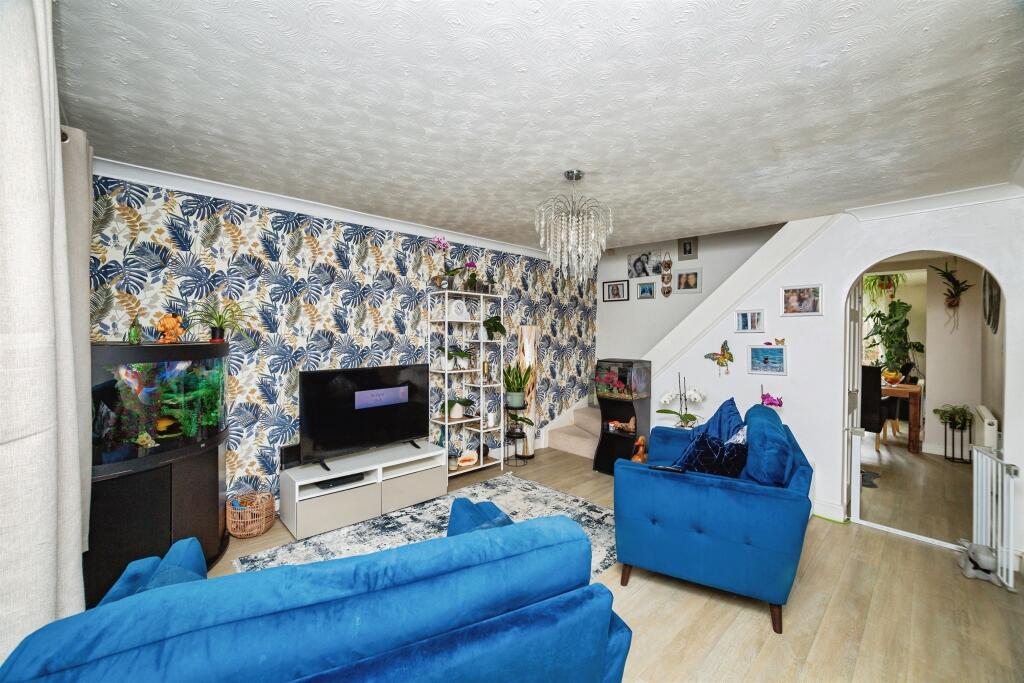 House in Barnsley, South Yorkshire - More
