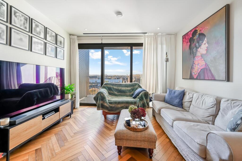 1-bed apartment on Hampton House, London, SW6, £850,000