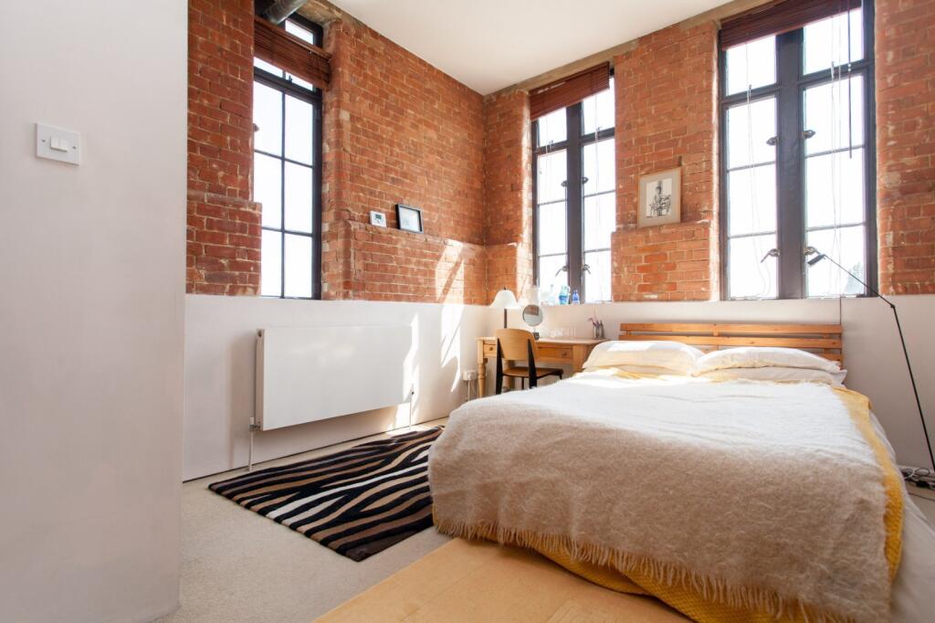 Apartment in London - View 5