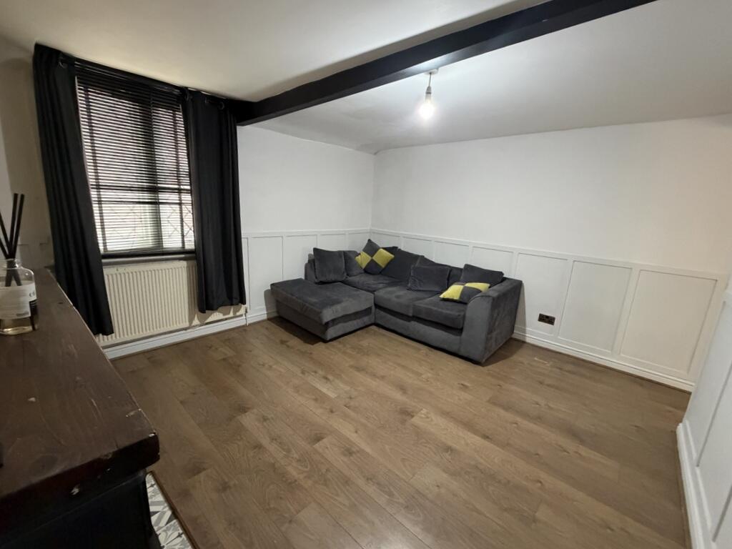 Apartment in Milton Keynes - View 4