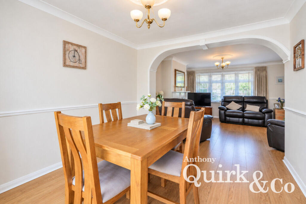 House in Southend-on-Sea - View 5