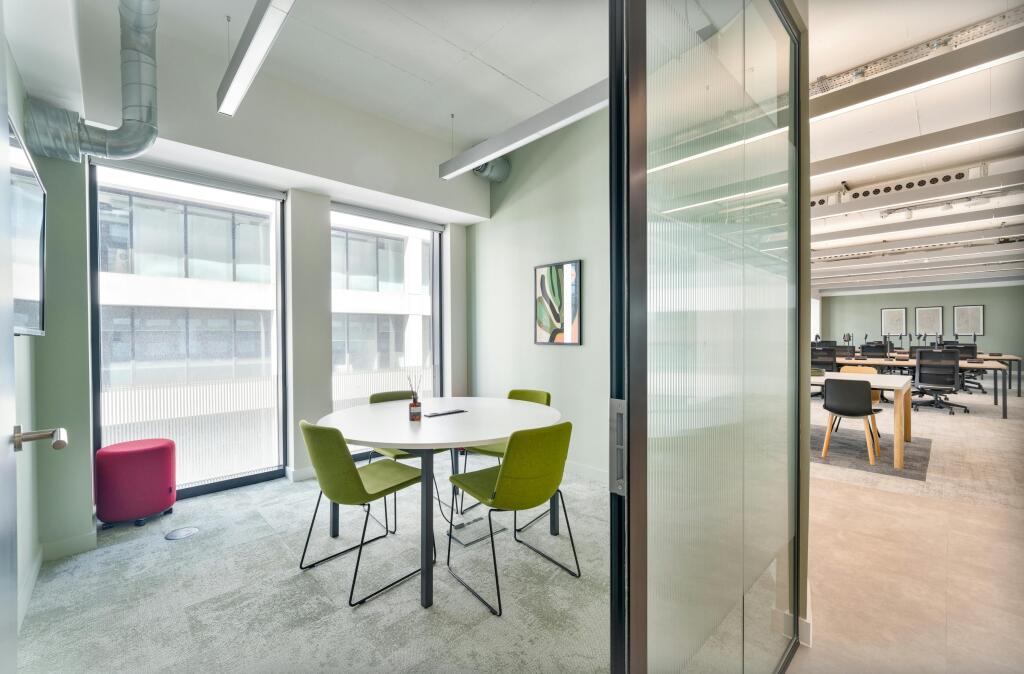 BlueCoastCapital_Hyphen_7R59531-Edit.jpg
