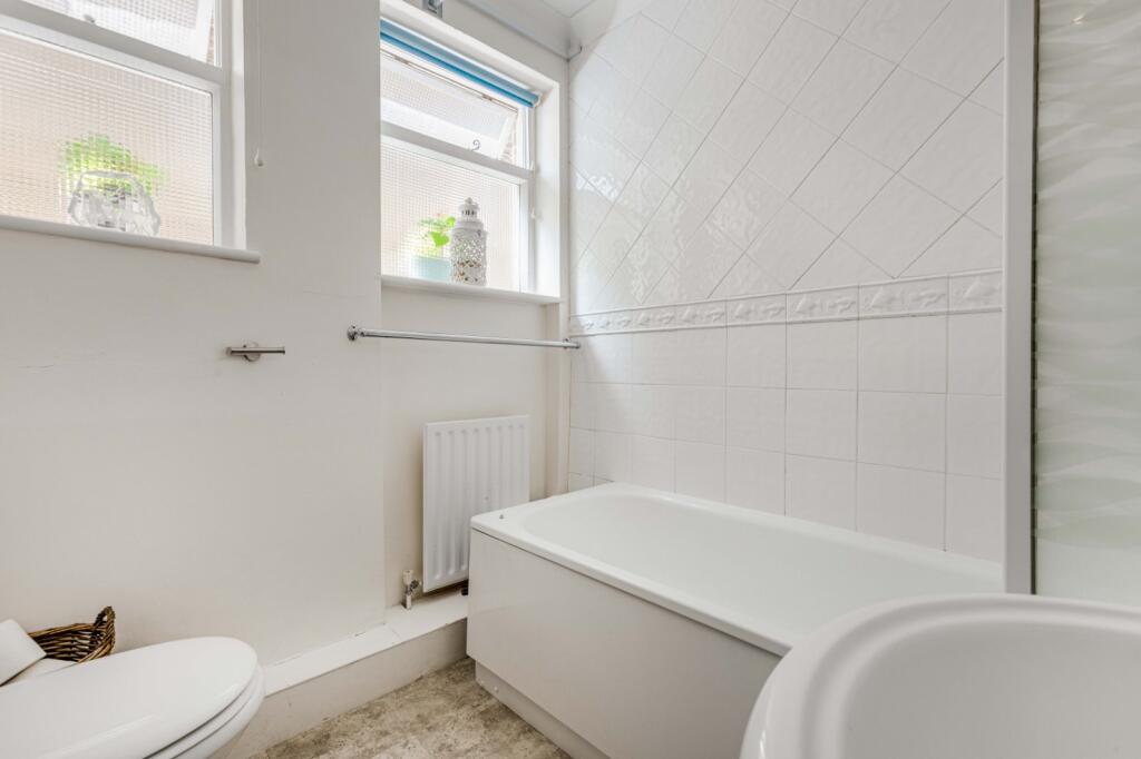 Apartment in Twickenham - View 5