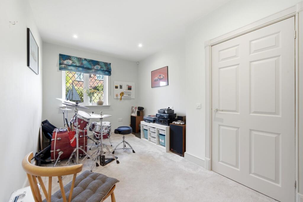 House in Cambridge - More
