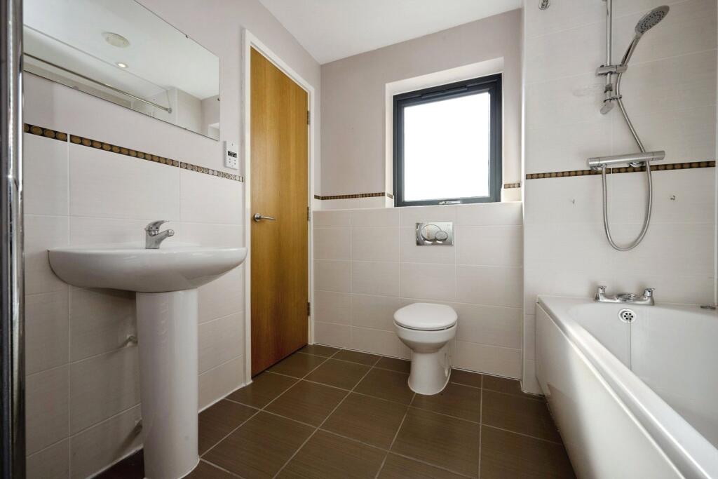 Apartment in Berkhamsted, Dudswell, Northchurch - View 5