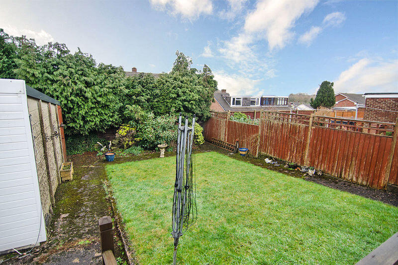 Columbian Crescent, Burntwood photo 3