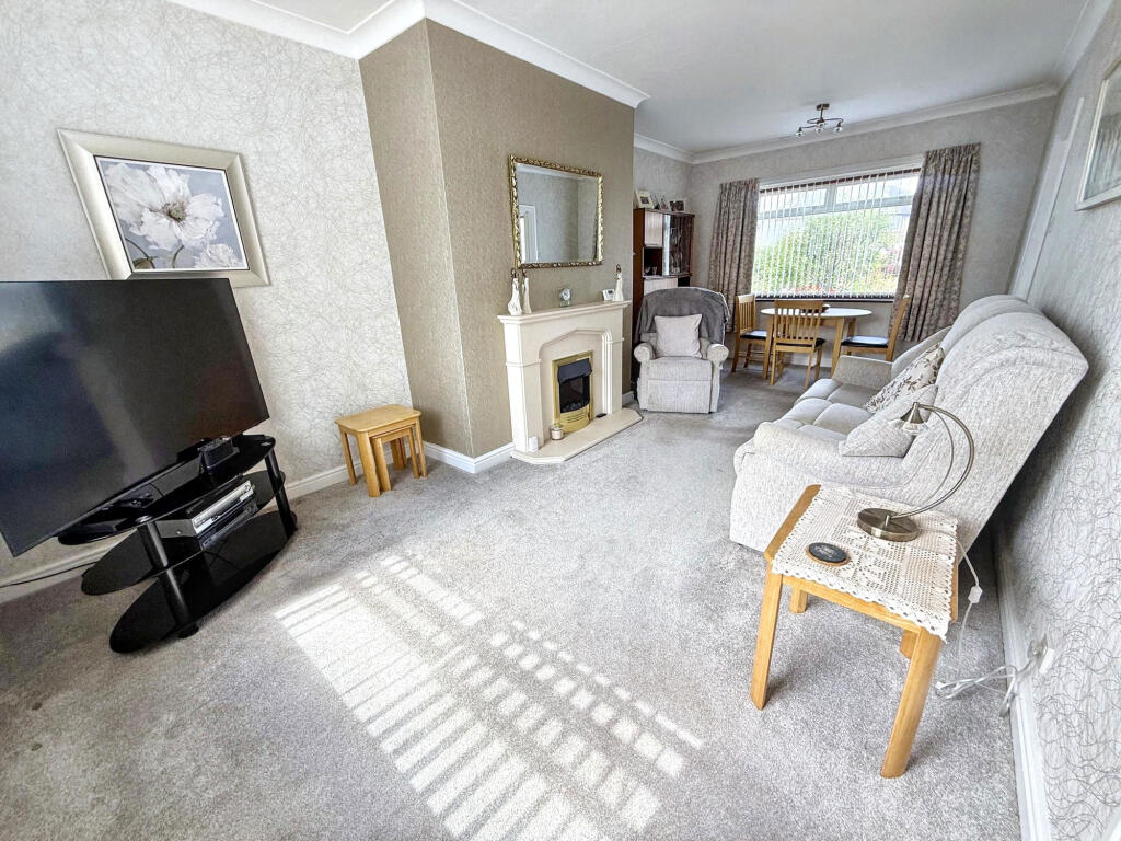 House in Cramlington, Mayfield, Northumberland - View 4