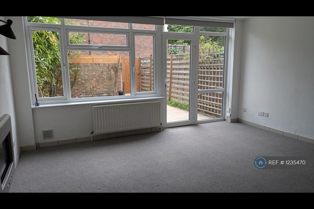 Apartment in London - View 3