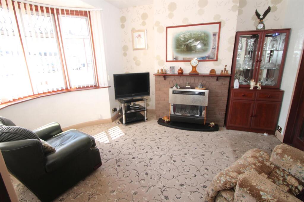 House in Sandwell, Plant's Green - More