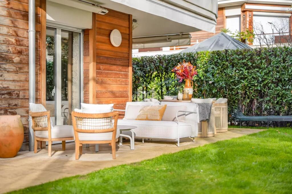 Main image of property: Paris-Isle of France, Hauts-de-Seine, Neuilly-sur-Seine