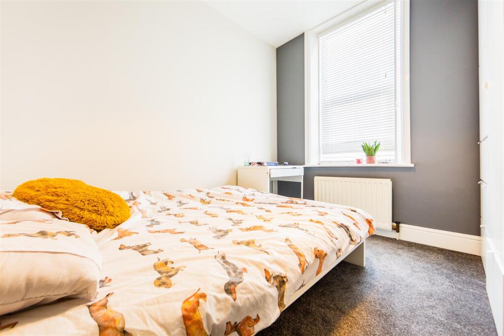Apartment in Newcastle upon Tyne - View 3