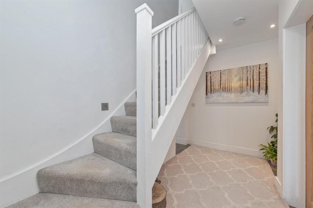 Additional image 13 of Townsend Drive, St Albans