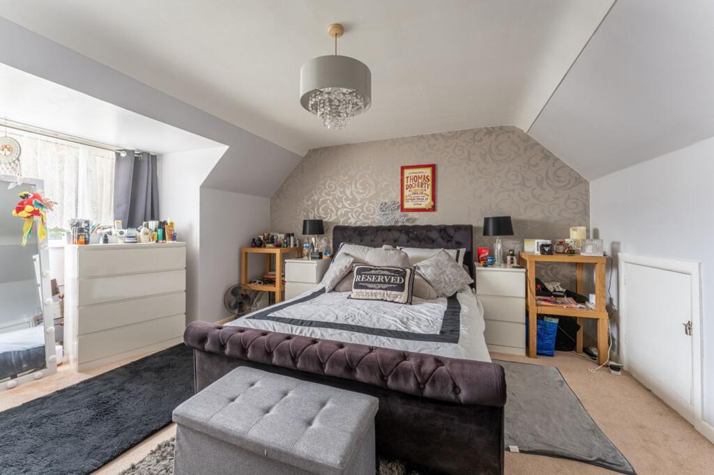 House in Christchurch, Southbourne, Bournemouth - More