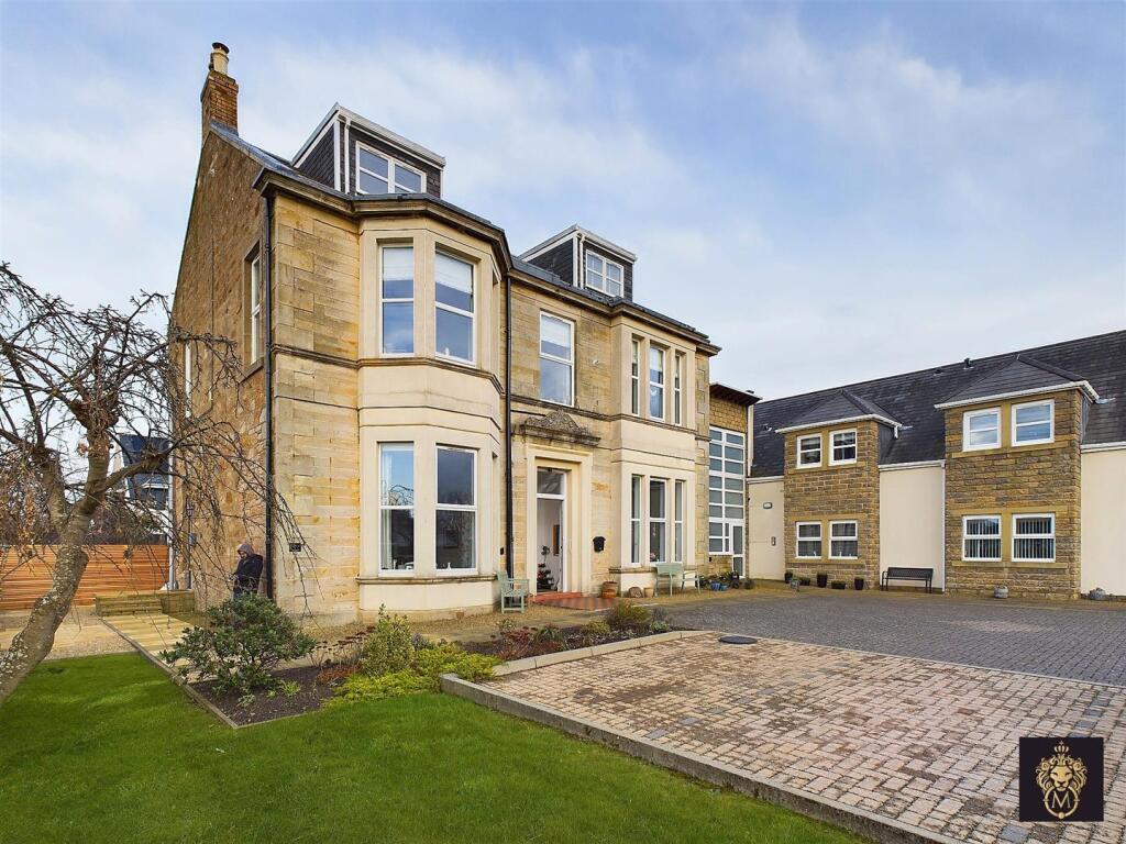 2-bed flat on Seafield Road, Ayr, £220,000
