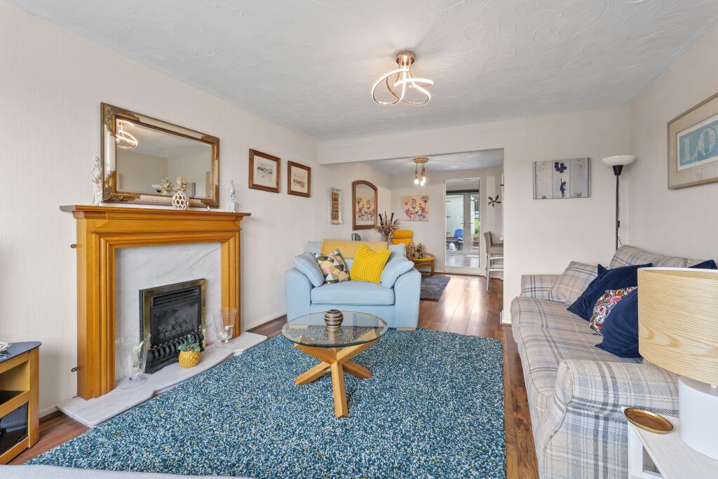 Hill View Road, Kimberworth, Rotherham, S61 photo 4