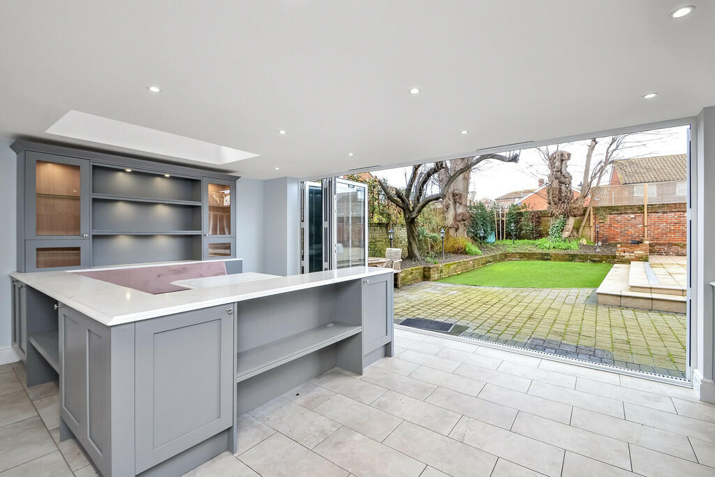 House in Portsmouth, Southsea - View 4