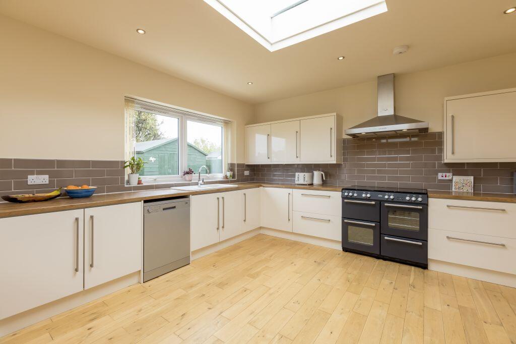 House in Edinburgh, Craigentinny/Meadowbank - More