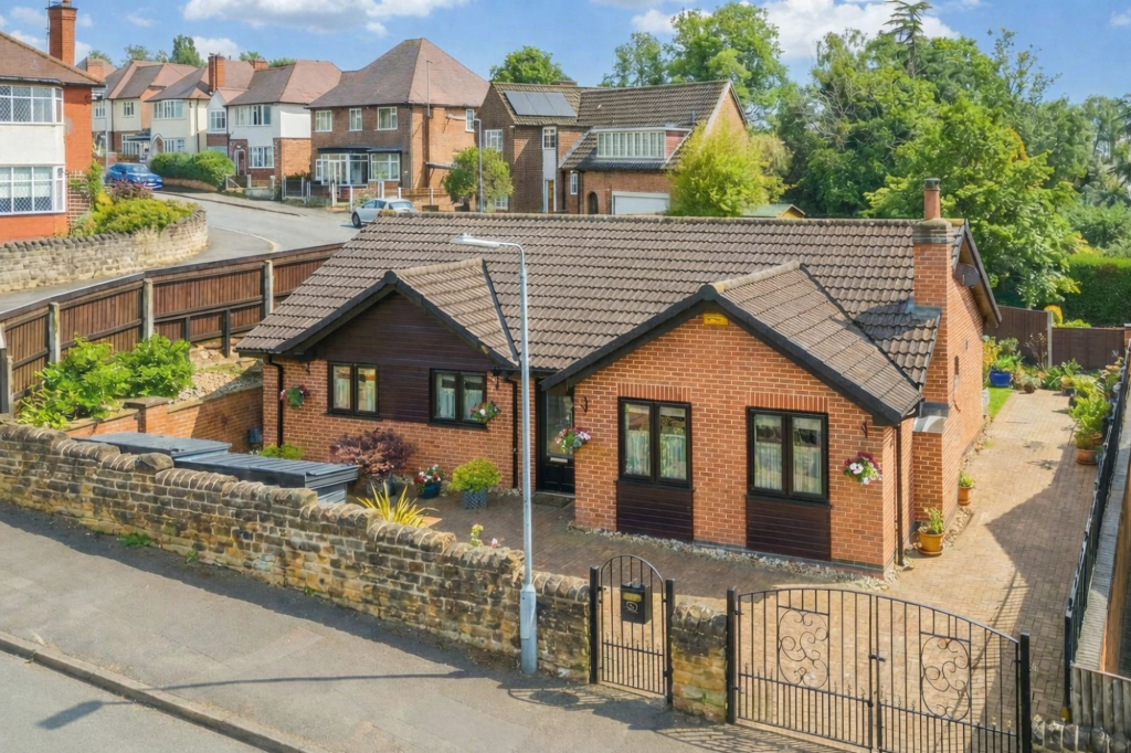 Main image of property: Park Road, Woodthorpe, Nottingham