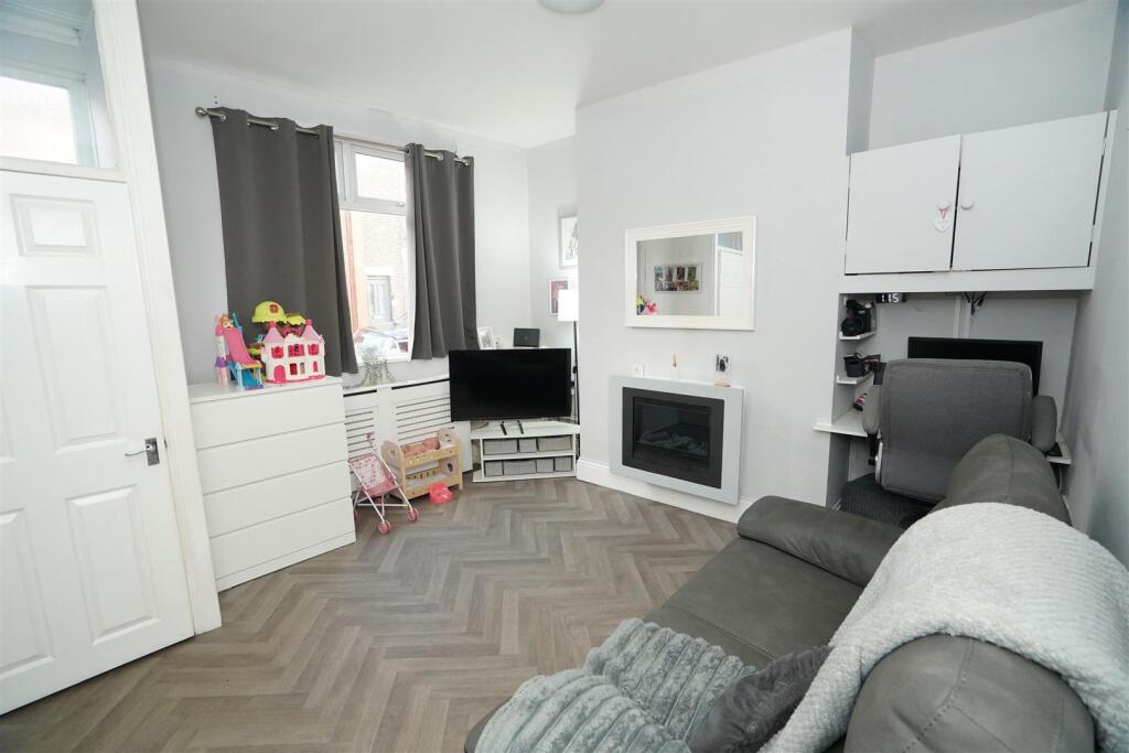 Dixon Street, Horwich, Bolton - View 2