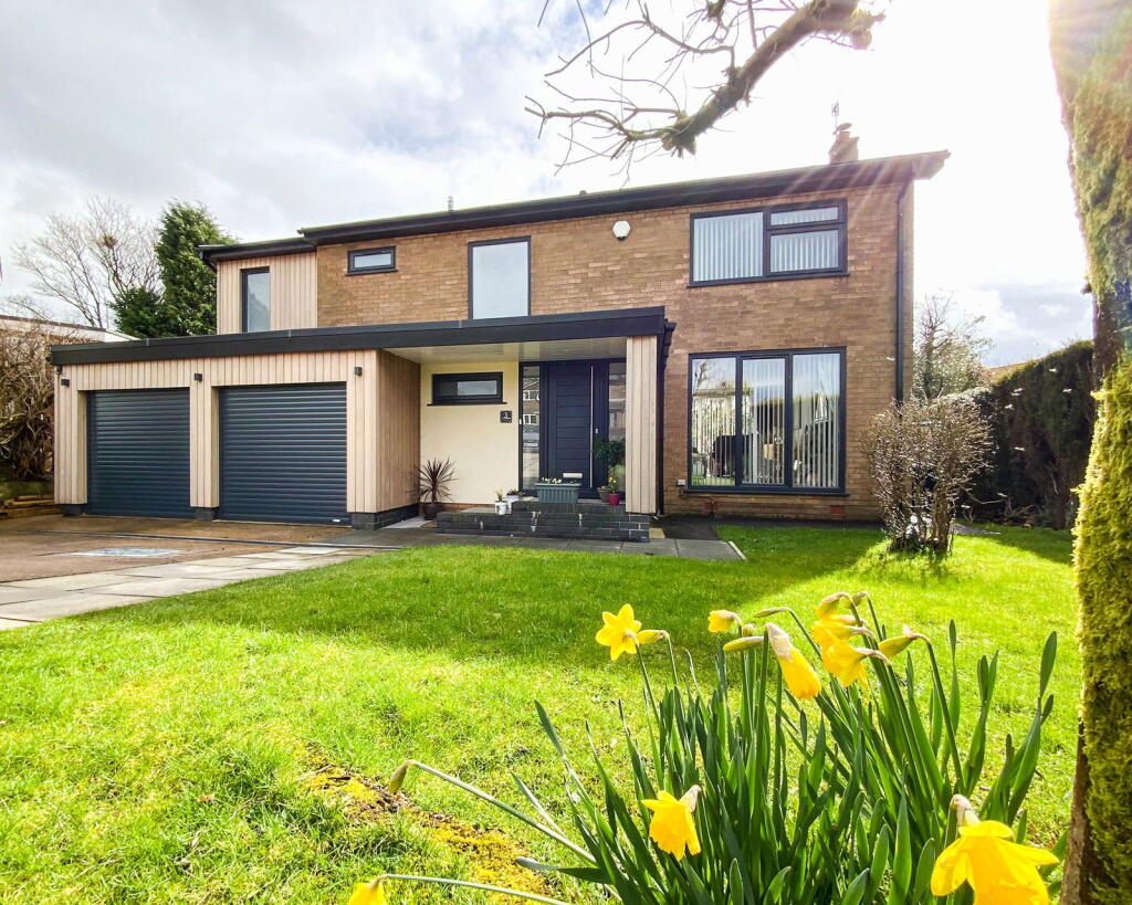 Main image of property: Fernhill Close, Glossop, SK13 7BE