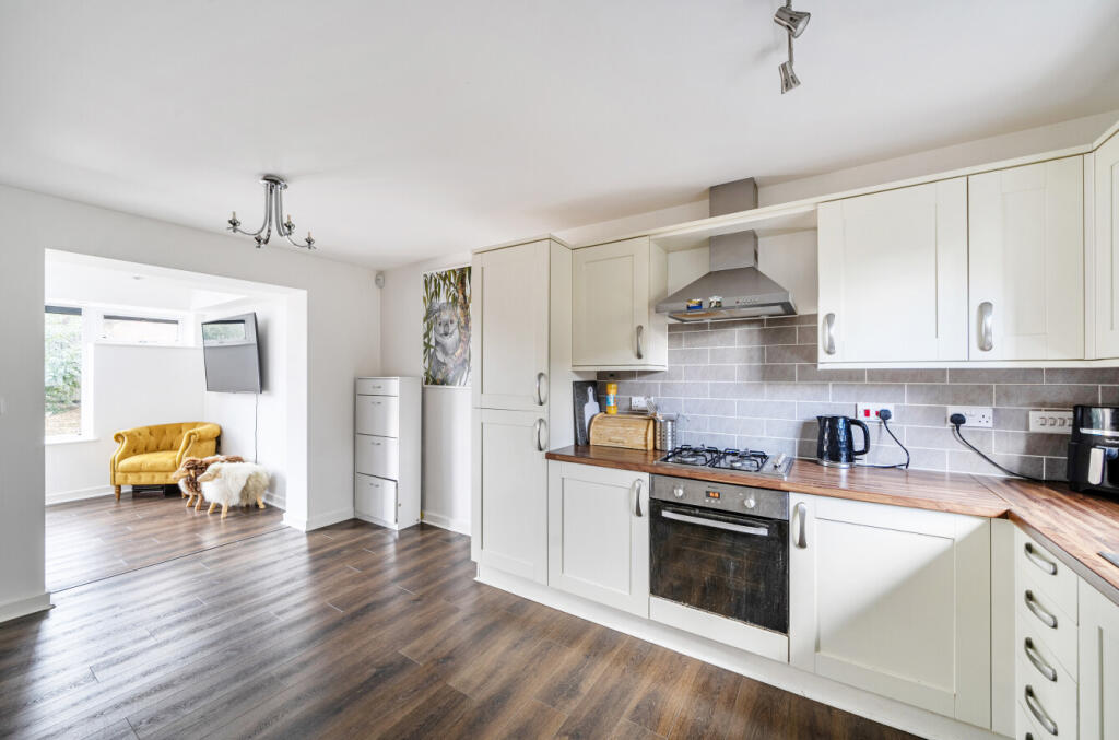 House in Swindon, Mouldon View - View 4