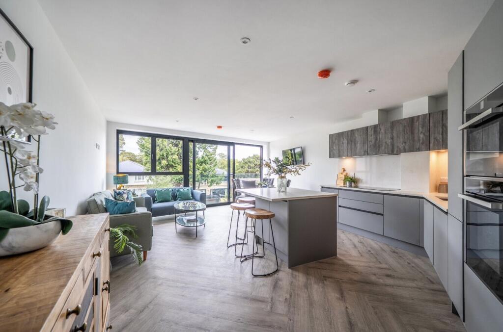 Apartment in Poole - View 2