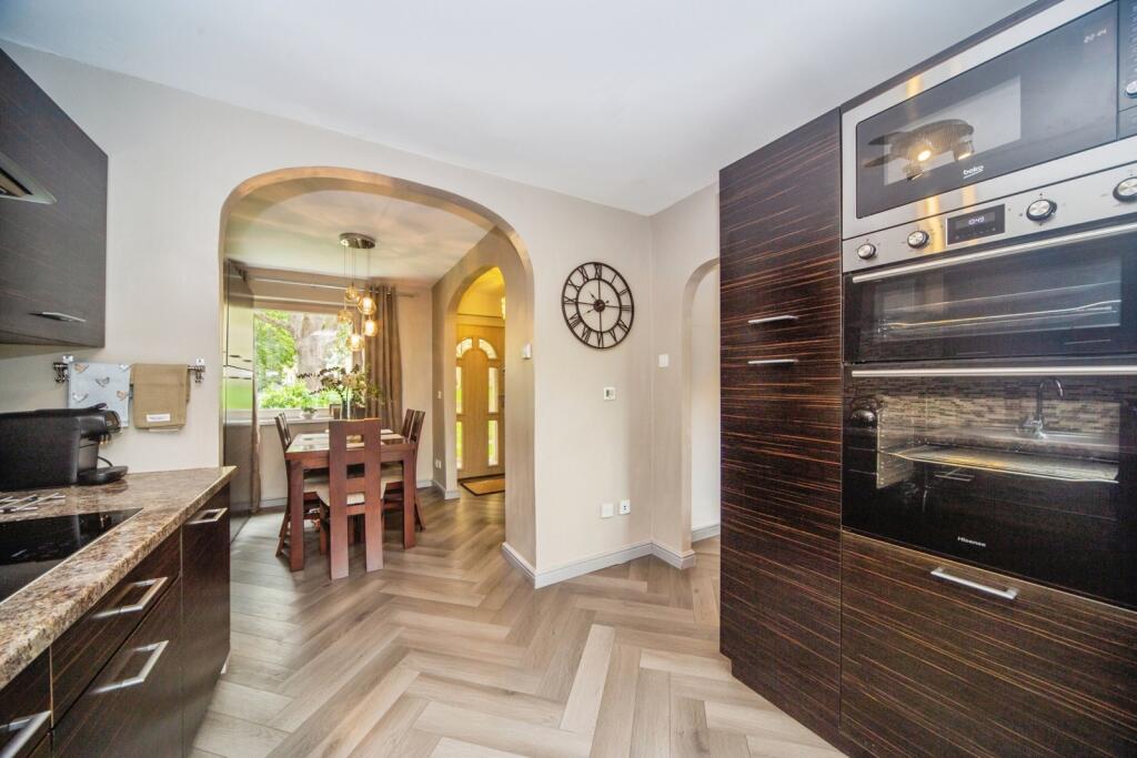 House in Southampton - More