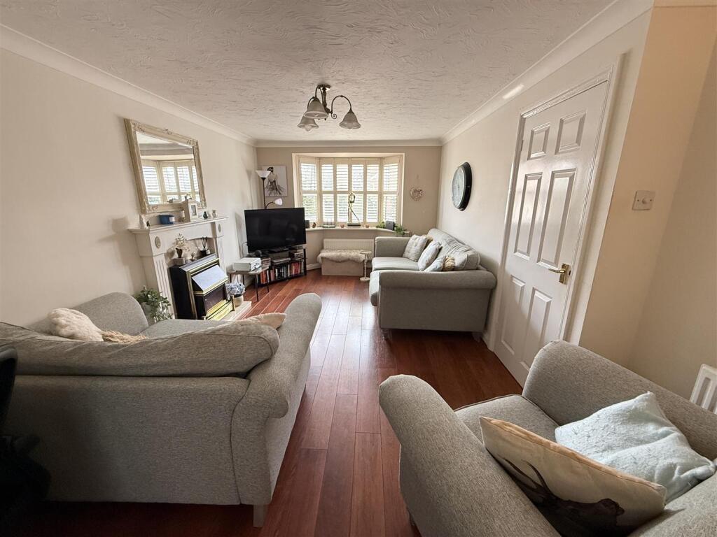 Maple Way, Branston, Burton-On-Trent photo 4