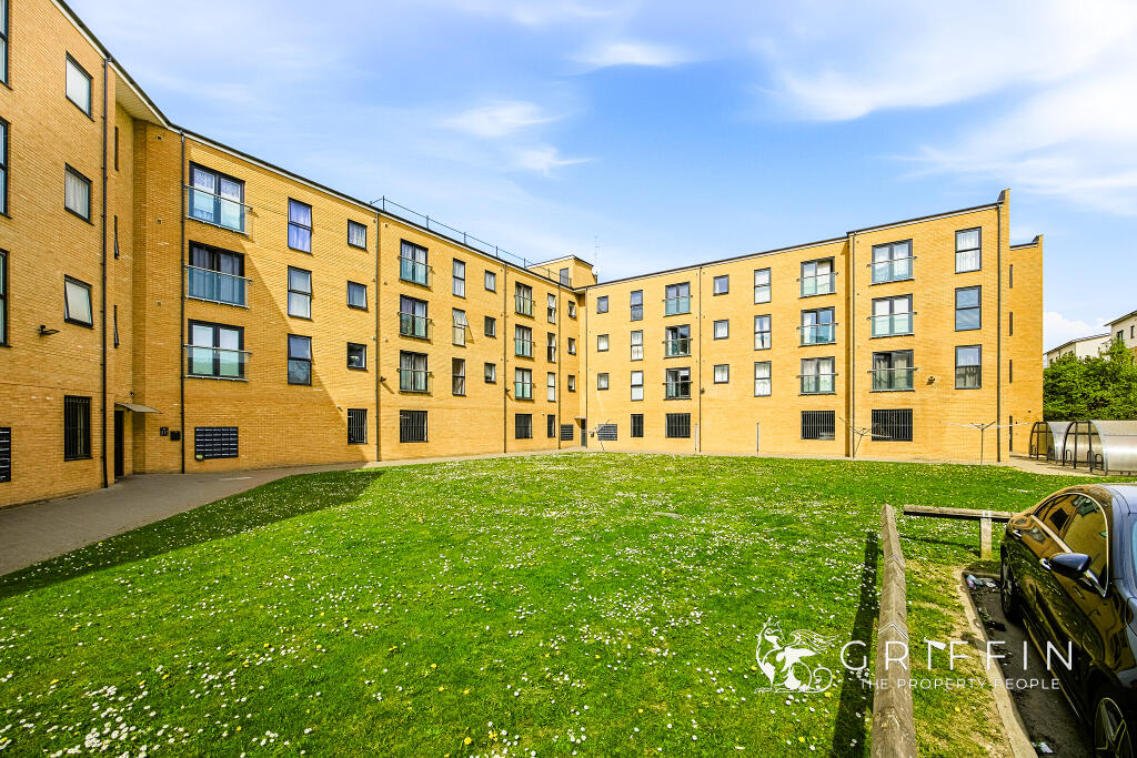 Main image of property: Dock Road, Tilbury, RM18