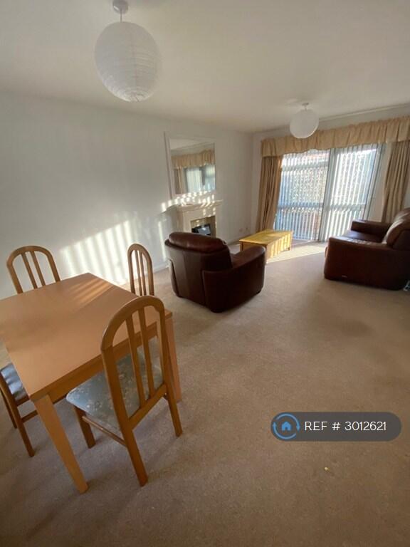 Apartment in Preston - View 3