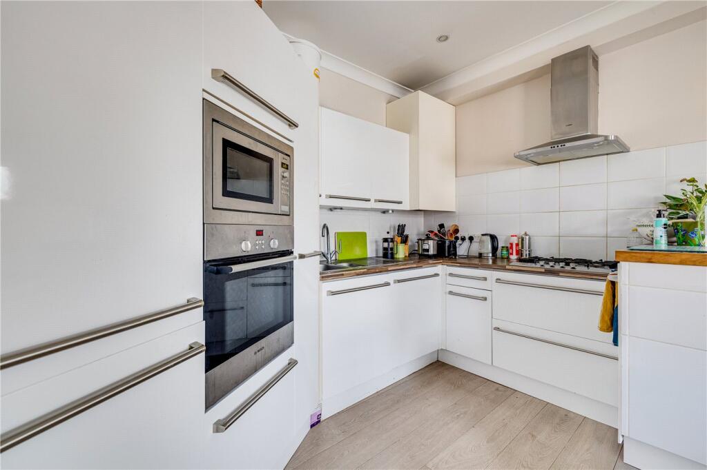 Apartment in London - View 2
