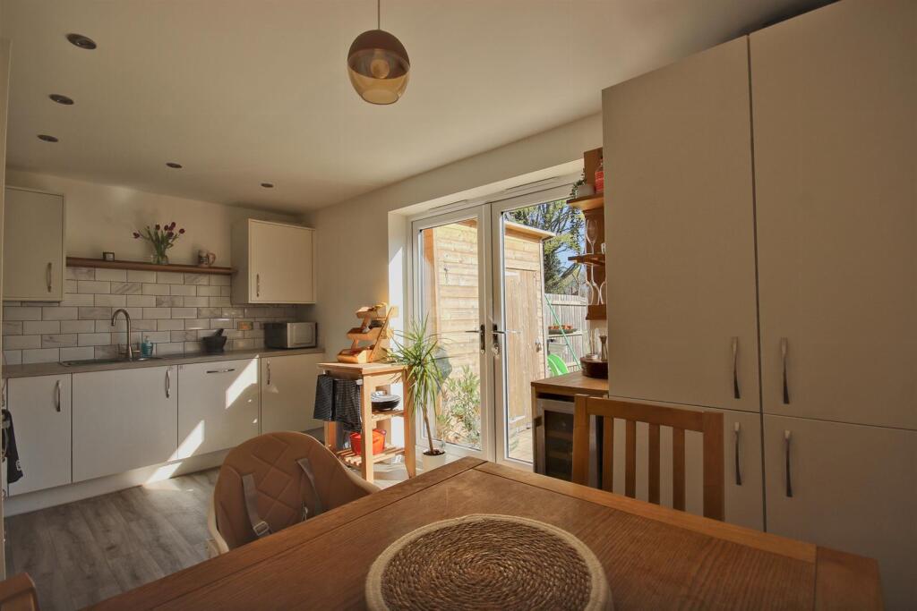 Hudson Avenue, Anlaby, Hull - View 5