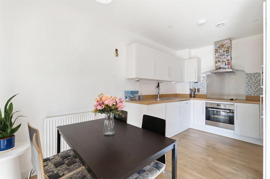 Apartment in London - View 4