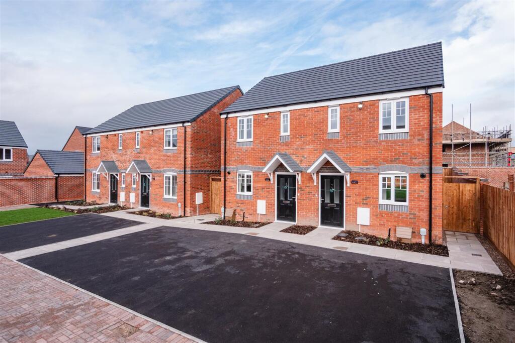 Main image of property: Calvert Lane, Hull, HU4