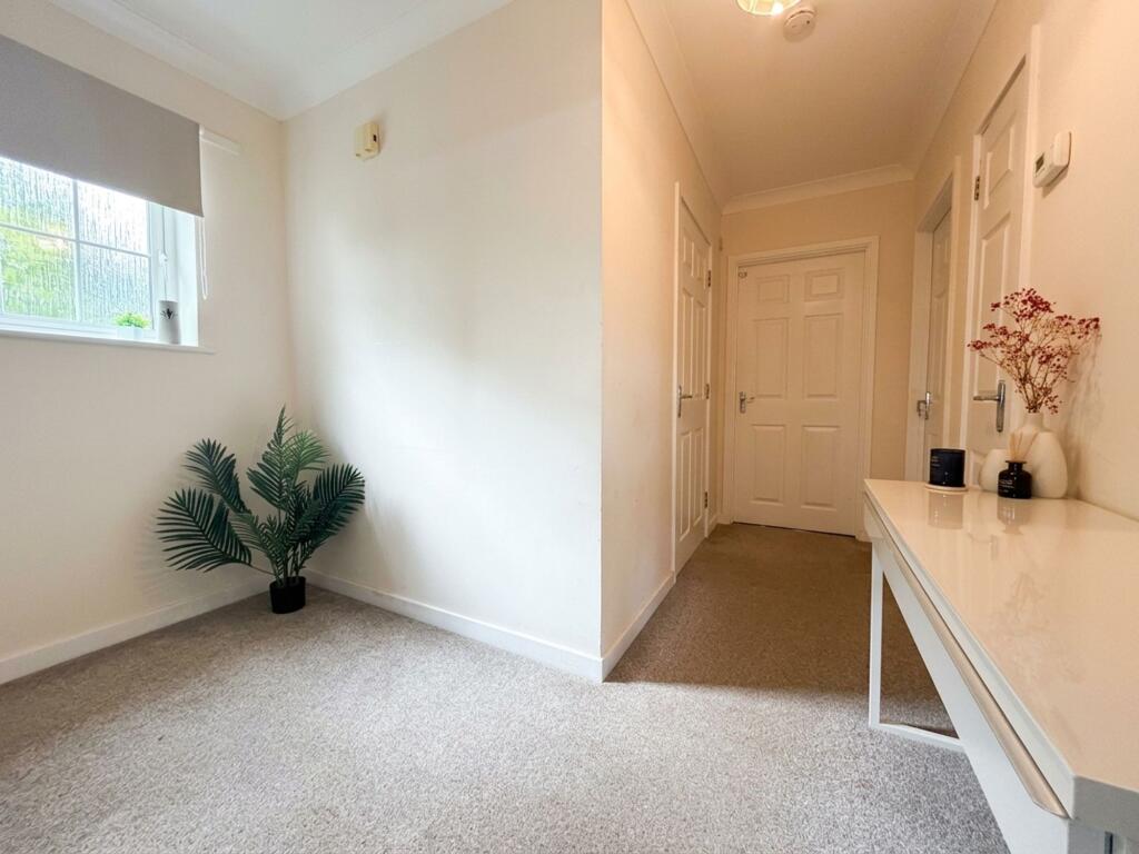 Apartment in Guildford - View 4